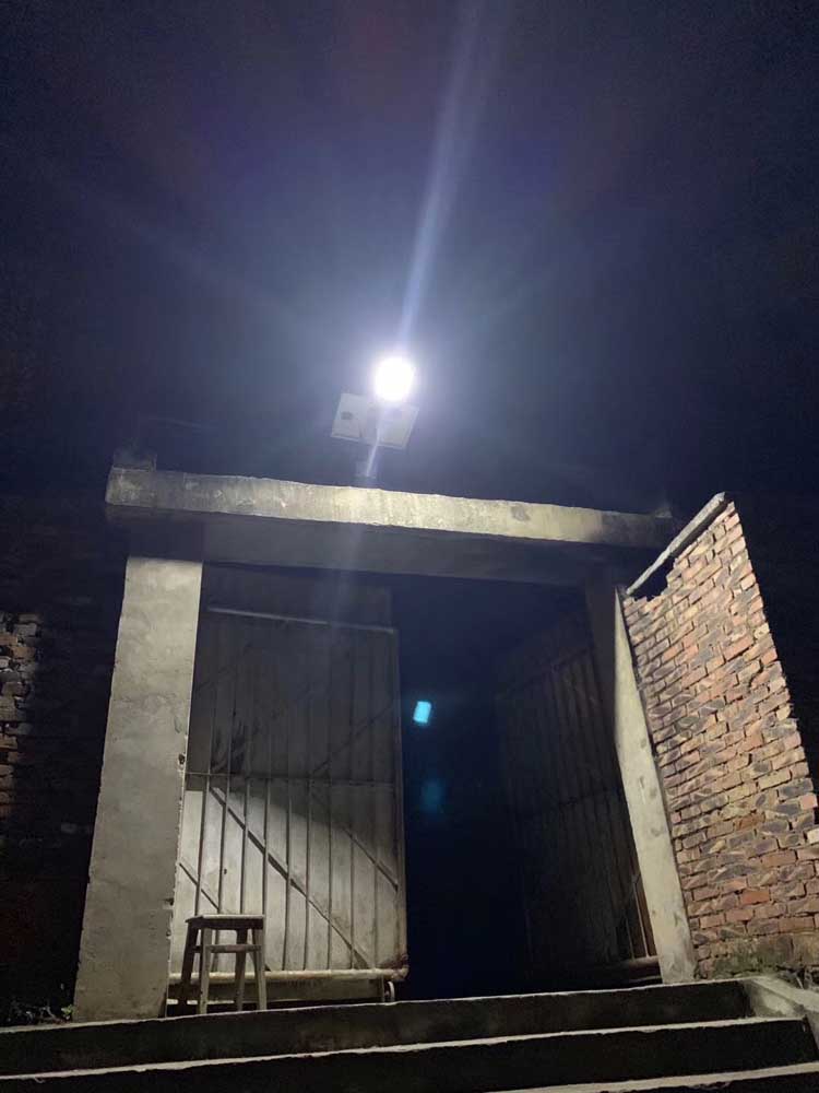 貴州地區(qū)可用太陽(yáng)能路燈庭院燈