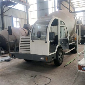 小型水泥攪拌運輸車 水泥攪拌罐車廠家生產加工價格優惠
